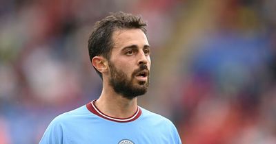 PSG 'pushing' to beat Barcelona to Man City's Bernardo Silva and more transfer rumours