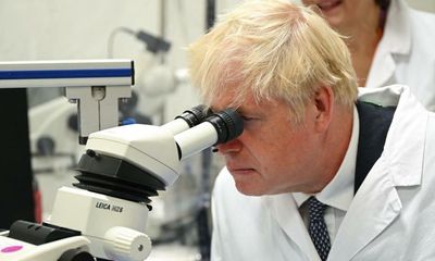 ‘Science superpower’ plan risks making UK bureaucracy superpower, says peer