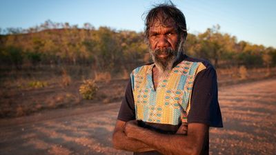 Safety concerns on remote NT's Roper Highway, as trucks start carting 300,000 tonnes of iron ore