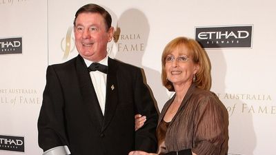 Former world featherweight boxing legend Jean-Pierre 'Johnny' Famechon dies, aged 77