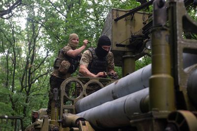 Ukraine under pressure in east as NATO chief says Russia must not win
