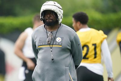 Steelers HC Mike Tomlin doesn’t care what players think of Guardian Caps
