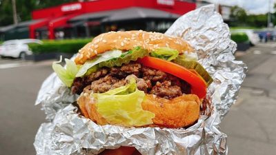 Brace Yr Buns Because US Burger Chain Five Guys Is Opening Its First Melbourne Joint Very Soon