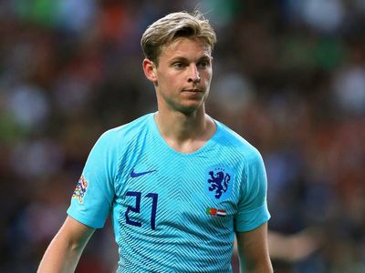 Frenkie de Jong ‘prefers’ Chelsea transfer over Manchester United