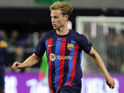 Transfer news LIVE: Frenkie de Jong latest, Man United talks for Benjamin Sesko and Chelsea bid for Wes Fofana