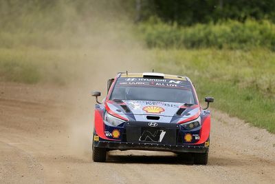 Hyundai set to wait for major WRC car update