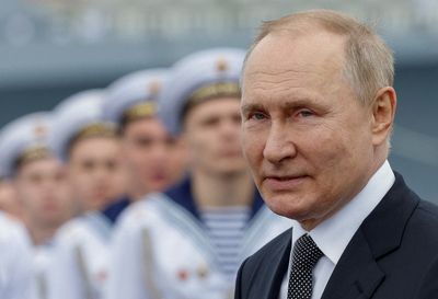 Putin ‘recruiting prisoners from Russian jails to fight on frontline in Ukraine’