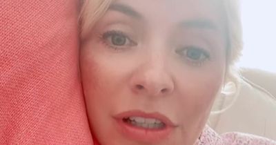 Holly Willoughby looks stunning as she surprises fans by showing off new look during ITV This Morning break