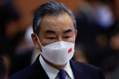China foreign minister walks out moments before ASEAN meeting gala dinner