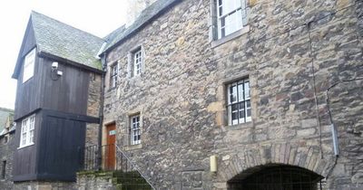 Nine historic Edinburgh Old Town closes you absolutely must explore