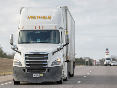 Werner Q2 Revenue Rises To $836 Million On Strong Freight Demand