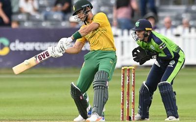 Reeza Hendricks sets up South Africa win in Ireland T20 opener