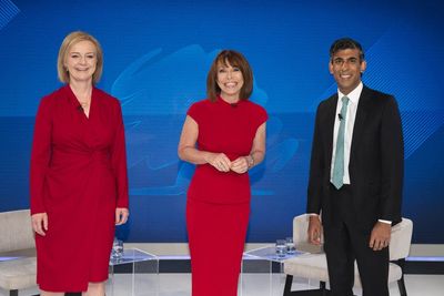 Liz Truss news – live: Rishi Sunak vows he won’t stand aside for frontrunner