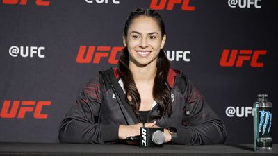 Ariane Lipski predicts exciting showdown with Priscila Cachoeira at UFC on ESPN 40