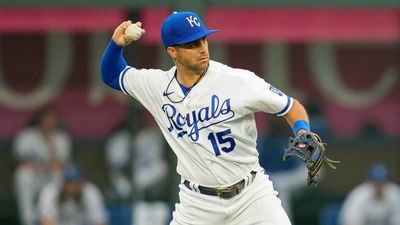 Whit Merrifield Says He’s Now Vaccinated After Trade to Blue Jays