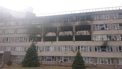 Shells hit power lines at Ukraine nuclear plant, fighting in east