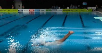 Diver's belly flop video at Commonwealth Games leaves TV commentators wincing