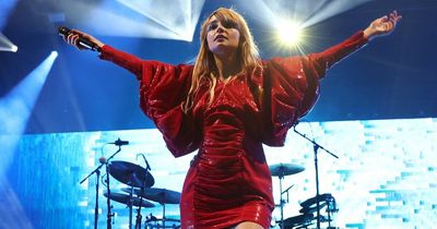 Doune hairdresser goes viral after CHVRCHES star's Stateside on-stage shoutout