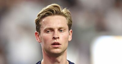 Manchester United sent alarming Frenkie de Jong 'fact' amid Chelsea transfer interest