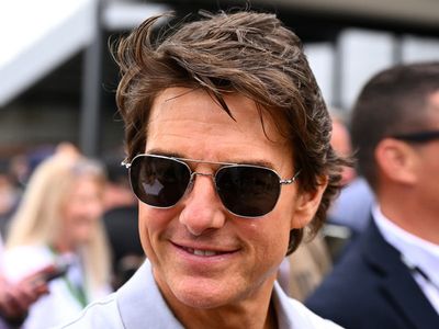 Tom Cruise apologises to couple for disrupting their hike with death-defying stunt