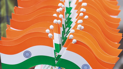 Navi Mumbai: Greens oppose polyester-made national flags