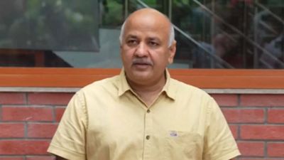 Manish Sisodia accuses former Delhi LG Anil Baijal of changing stance on opening liquor shops in unauthorised areas
