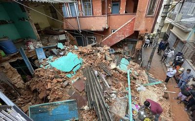 100-year-old three-storey building collapses in Bengaluru’s Mamulpet, none hurt