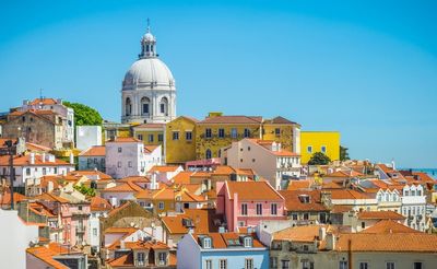 Thousands of Britons ‘stuck’ in Portugal due to post-Brexit residency card failures