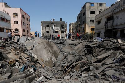 Israeli jets pound Gaza in second day of attacks