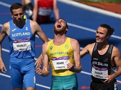 Hoare wins remarkable 1500m gold