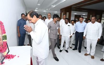 Tributes paid to Telangana ideologue Prof. Jayashankar on his birth anniversary