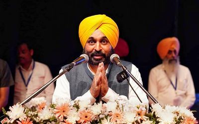 Gave financial aid to kin of 789 farmers who died during stir against farm laws: Mann