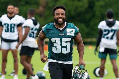 Eagles RB Boston Scott to miss time with a concussion