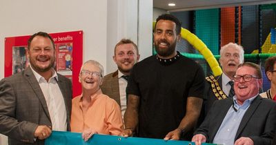 Manchester United's Tom Huddlestone opens £15m leisure centre in Kirkby-in-Ashfield