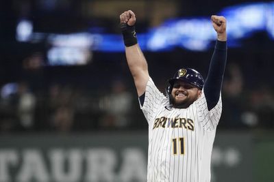 Brewers first baseman Rowdy Tellez gave us all the thick boy joy after stealing a base and the internet loved it