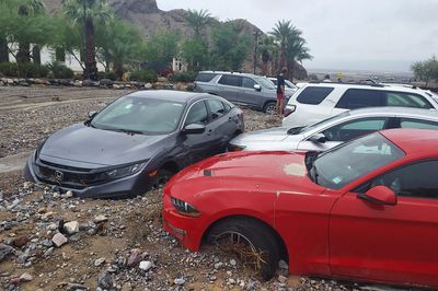 Flash floods turn Death Valley muddy, stranding hundreds of visitors