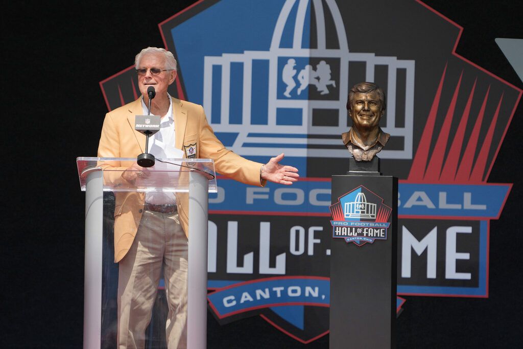 Watch: Former Eagles head coach Dick Vermeil receives his gold Hall of Fame  jacket