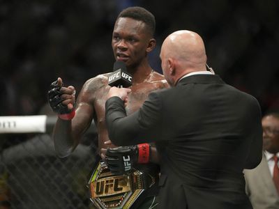 ‘I run towards the fire’: Israel Adesanya explains decision to fight Alex Pereira at UFC 281