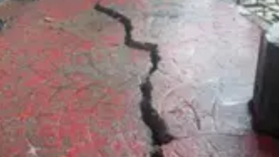 Mumbai: Similar incident at Pedder Road led to cracked footpath