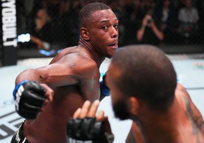 UFC on ESPN 40 results: Jamahal Hill TKOs Thiago Santos after wild exchange as event makes history