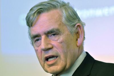 Gordon Brown demands emergency budget as Truss and Sunak bicker over cost of living help