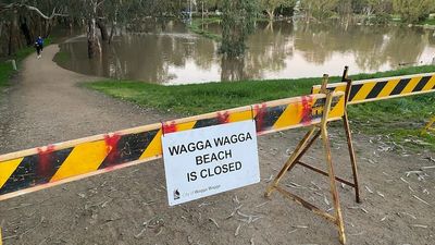 SES orders Wagga Wagga residents in low-lying areas to evacuate amid flood fears