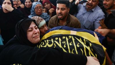 Palestinian rockets reach west of Jerusalem with 30 killed in Gaza as violence enters third day