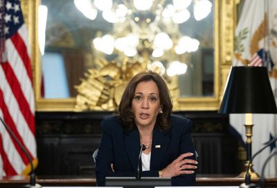 Harris breaks deadlock in “vote-a-rama”