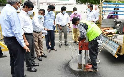 Chief Secretary checks progress of Highways Department projects in Chennai