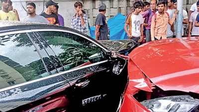 Kolkata: 19-year-old driver revving Jaguar loses control, kills 40-year-old