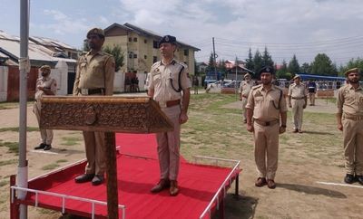 J&K: SSP Budgam reviews Independence Day Parade arrangements