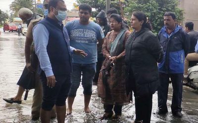 Heavy rain inundates most roads, disrupts traffic in Belagavi for the second day