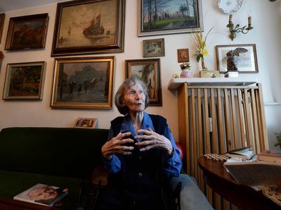 Polish Auschwitz survivor, novelist Zofia Posmysz dies at 98