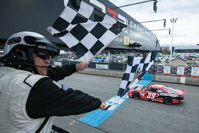 Guenette takes maiden NASCAR Canada win in chaotic GP3R